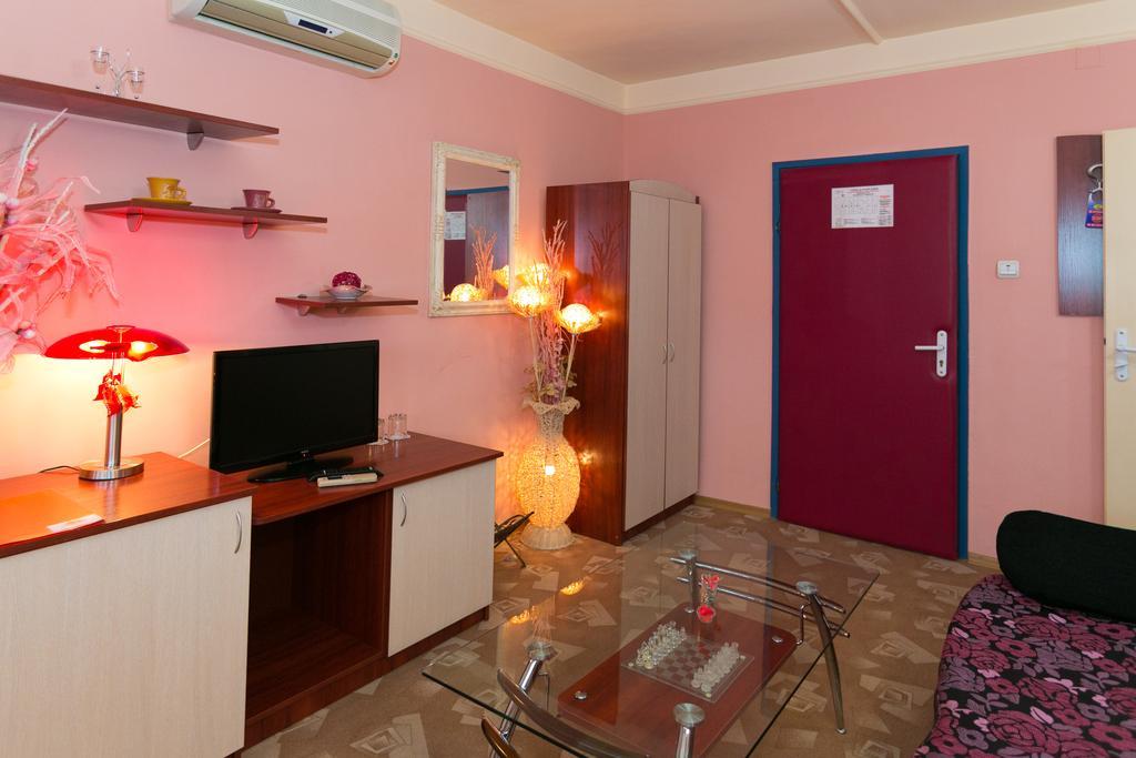 Yor-Daniel Hotel Pazardzhik Habitación foto